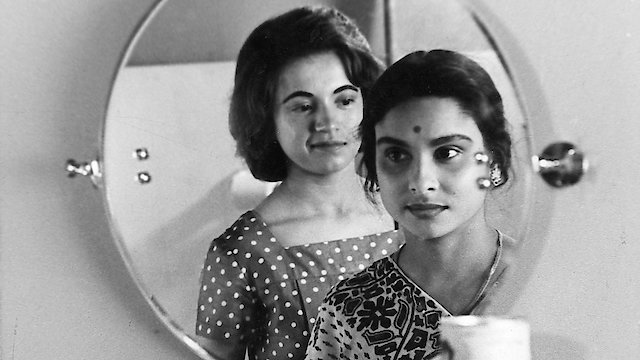 Watch Mahanagar Online