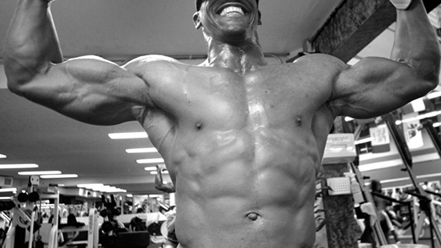 Watch The Trainer's Edge - Killer Abs and Back with Michael Olajide Online