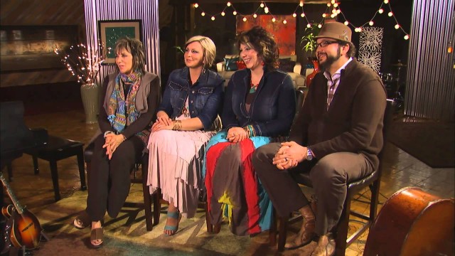 Watch Gaither Presents: The Isaacs…Up Close and Personal Online
