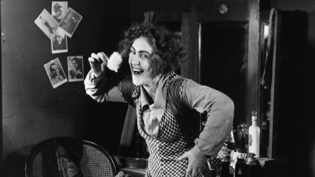 Watch My Grandmother Online