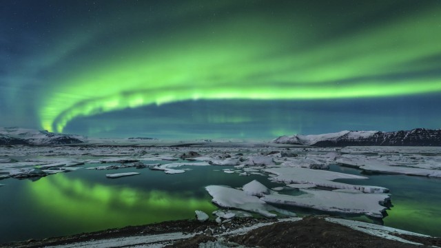 Watch Iceland Aurora Online