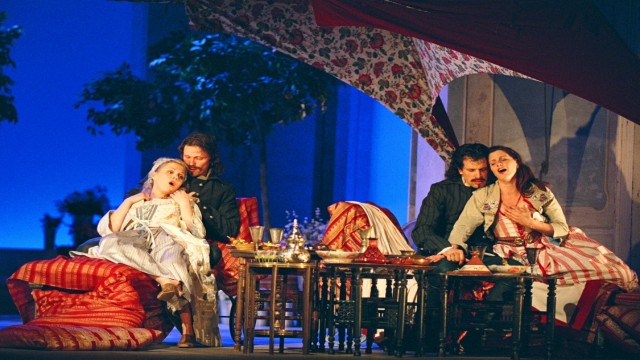 Watch Cosi Fan Tutte - Cosi Fan tutte at Glyndebourne Act I Online