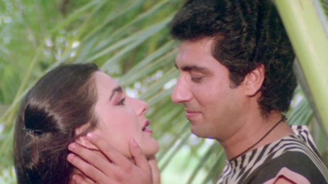 Watch Mere Pyaar Ki Umar Ho Itni Sanam Online