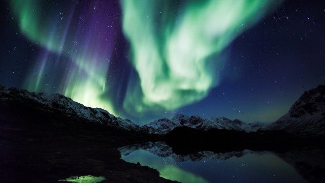 Watch Northern Lights with music Online