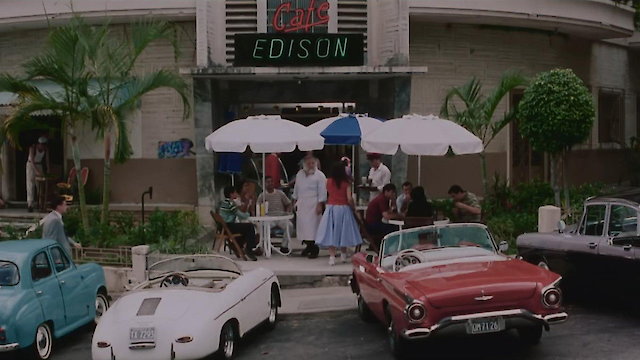 Watch Juegos Bajo La Luna Online