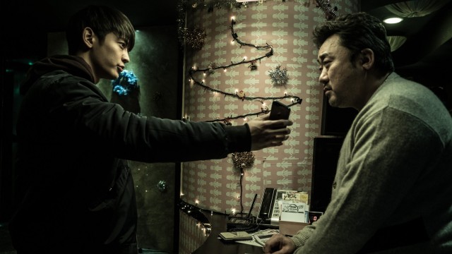 Watch Derailed Online