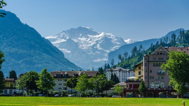 Watch Discover Switzerland, the Complete Tour Online