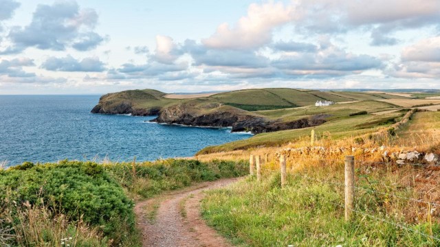 Watch The West Country: A Guided Tour of Southwest England Online