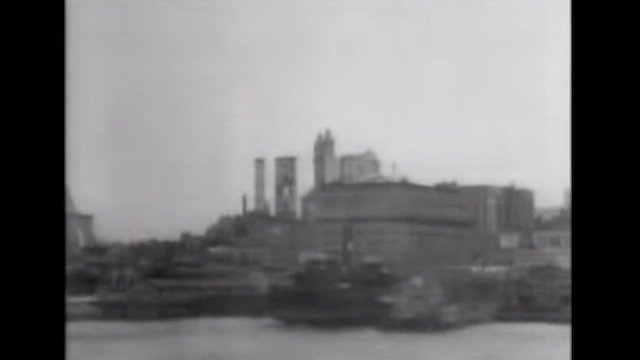 Watch Sky Scrapers of New York City from North River Online