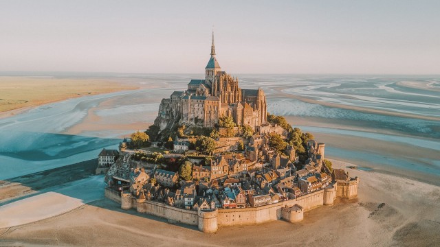 Watch Global Treasures - MONT SAINT MICHEL - Bretagne, France Online