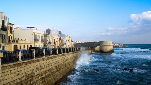 Watch Global Treasures - SYRACUSE - Sicily, Italy Online