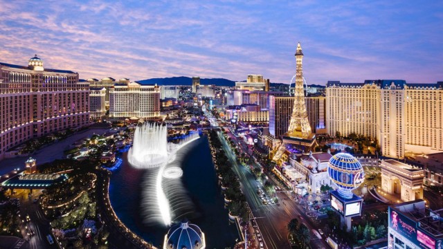 Watch Globe Trekker: Las Vegas Online