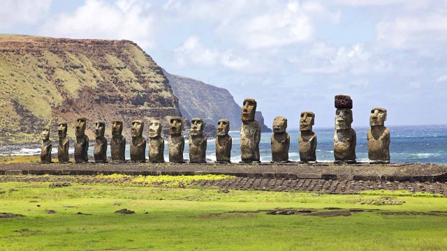 Watch Globe Trekker: Chile & Easter Island Online