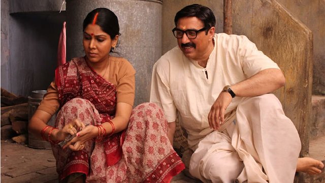 Watch Mohalla Assi Online