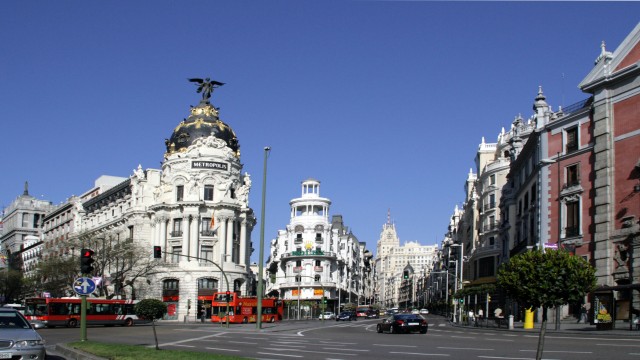 Watch Globe Trekker - Madrid City Guide Online