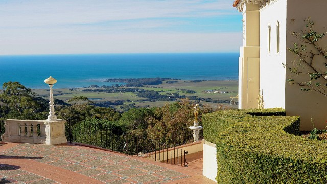 Watch Hearst Castle: The Enchanted Hill Online