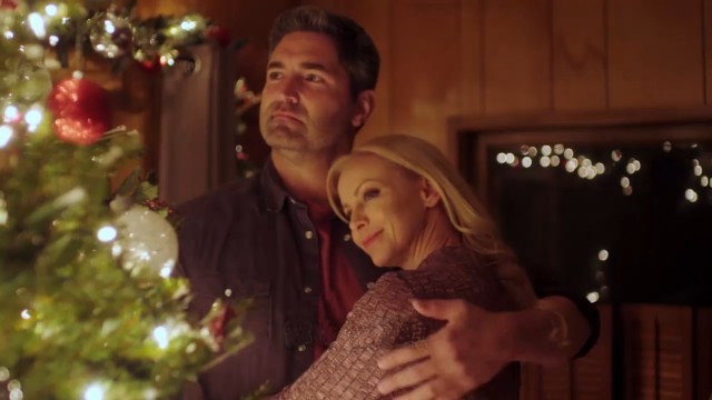 Watch A Holiday Boyfriend Online