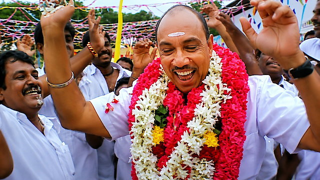 Watch Adi Thadi Online