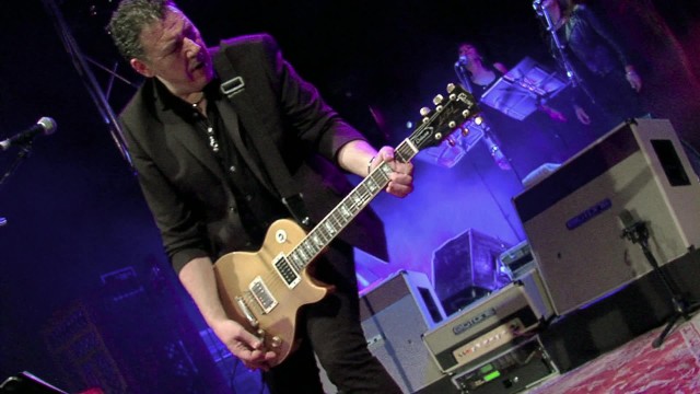 Watch Revolver - Enjoy Online