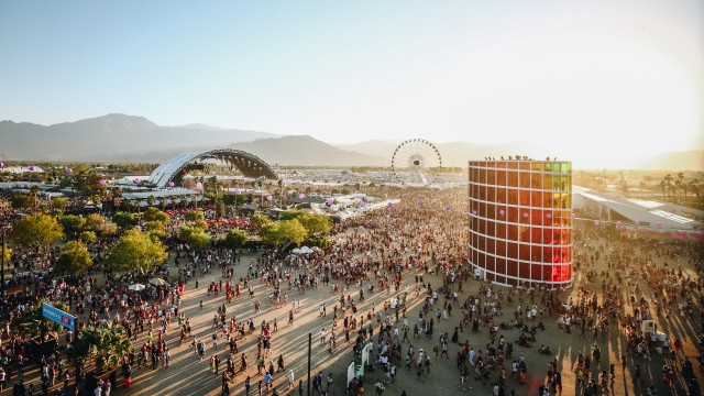 Watch Coachella: 20 Years in the Desert Online