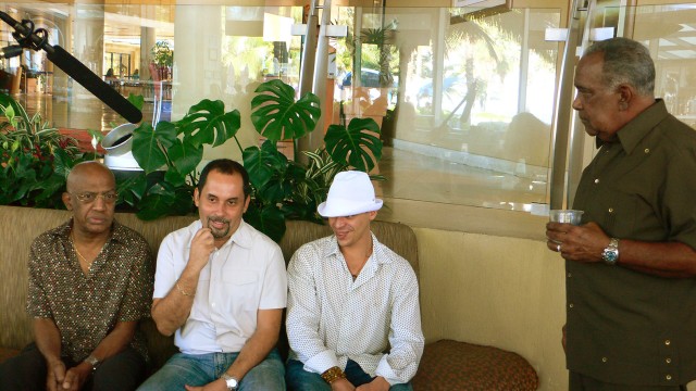 Watch Reggaeton La Clave Online