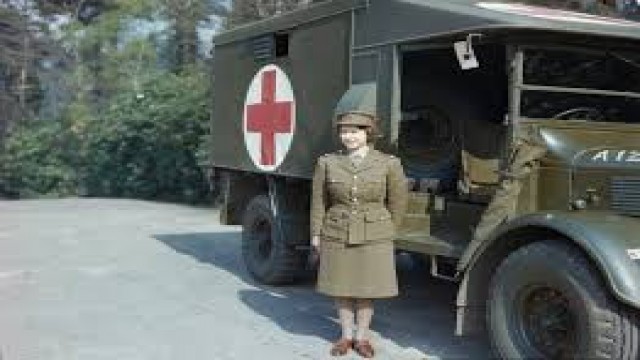Watch The Queen at War Online