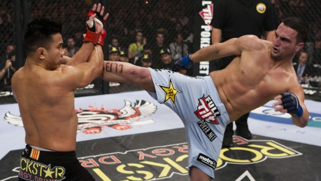Watch Morning Kombat Strikeforce Classics: Le vs. Smith I & II Online