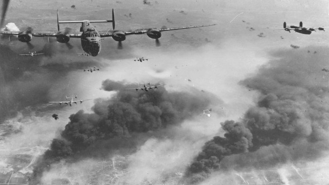 Watch WWII Liberation of Europe - Air War Over Europe Online