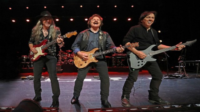 Watch The Doobie Brothers: Live From The Beacon Theatre Online