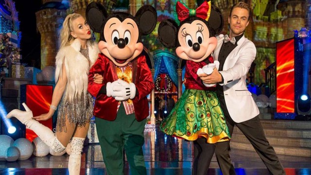 Watch The Wonderful World of Disney: Magical Holiday Celebration Online
