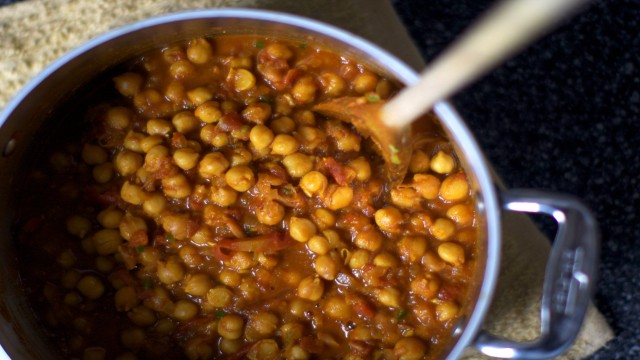 Watch Rock Star Recipes: Authentic Indian Chana Masala Recipe Online