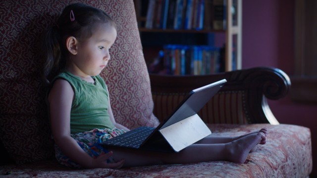 Watch Childhood 2.0 Online