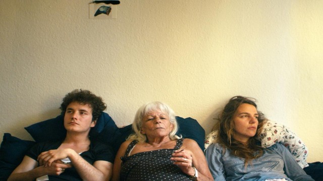 Watch Frau Stern Online