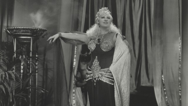 Watch Mae West and the Men That Knew Her Online