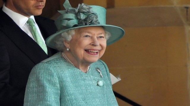 Watch Queen Elizabeth II: The Unlikely Queen Online