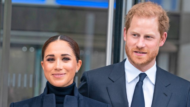 Watch Harry & Meghan: A New Life In Hollywood Online