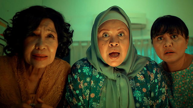 Watch Three Widows Against the World Online