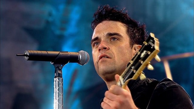 Watch Robbie Williams Live at Knebworth Online