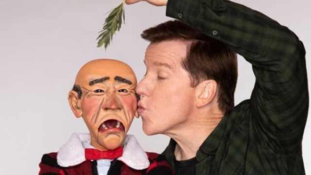 Watch Jeff Dunham's Completely Unrehearsed Last Minute Pandemic Holiday Special Online