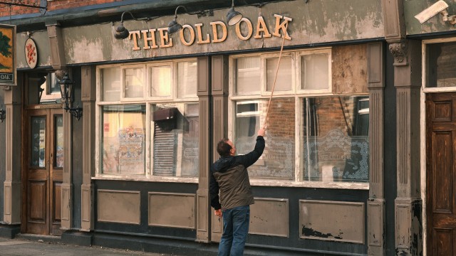 Watch The Old Oak Online
