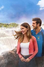 Falling in Love in Niagara