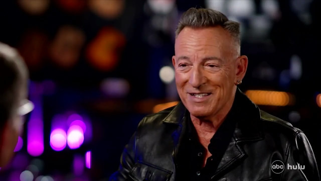 Watch Bruce Springsteen: Backstage and Backstreets Online