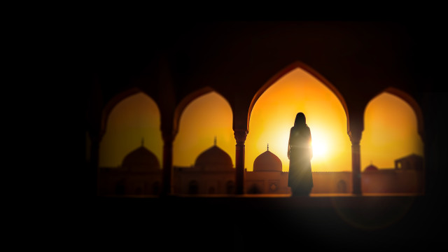 Watch Arabian Nights Online