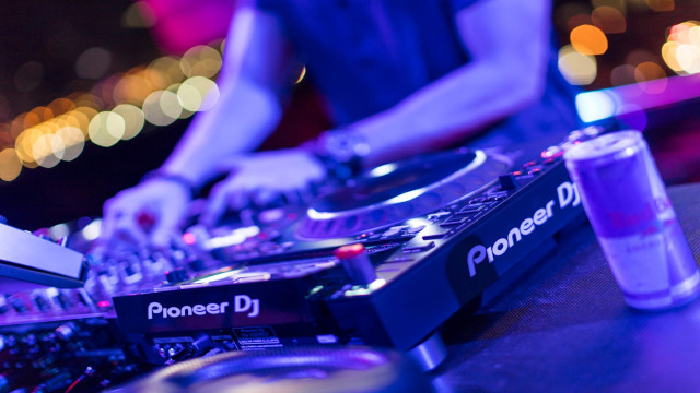 Watch DJ Mixset Online
