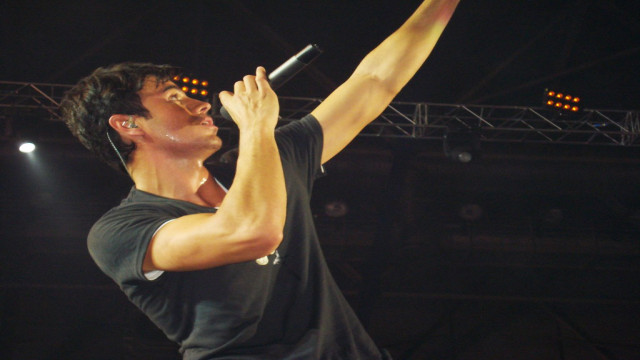 Watch Enrique Iglesias: Live from Odyssey Arena Online