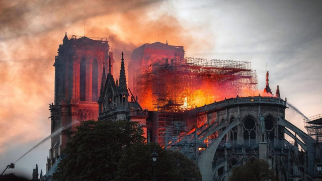 Watch Notre-Dame on Fire Online