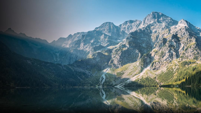 Watch Hidden Poland Online