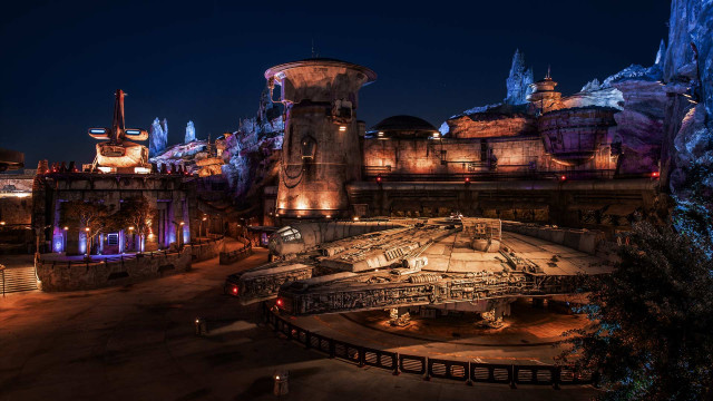 Watch Star Wars: Galaxy's Edge | Disneyland Resort Online