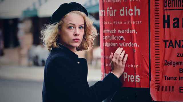 Watch Stella. A Life Online