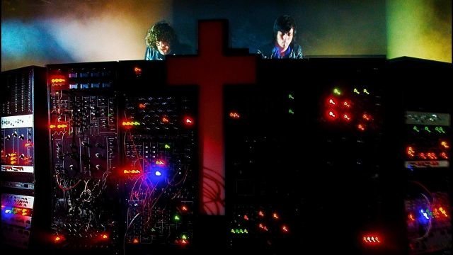 Watch A Cross the Universe Online